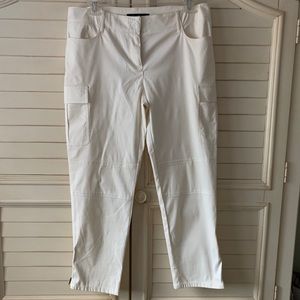 Black Label by Chico’s cream Capri pants size 0